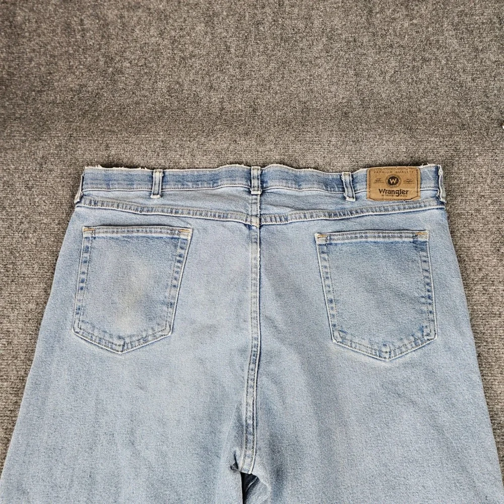 Wrangler Mens Regular Fit Light Wash Denim Jeans 42x29 855WAQL Straight Leg